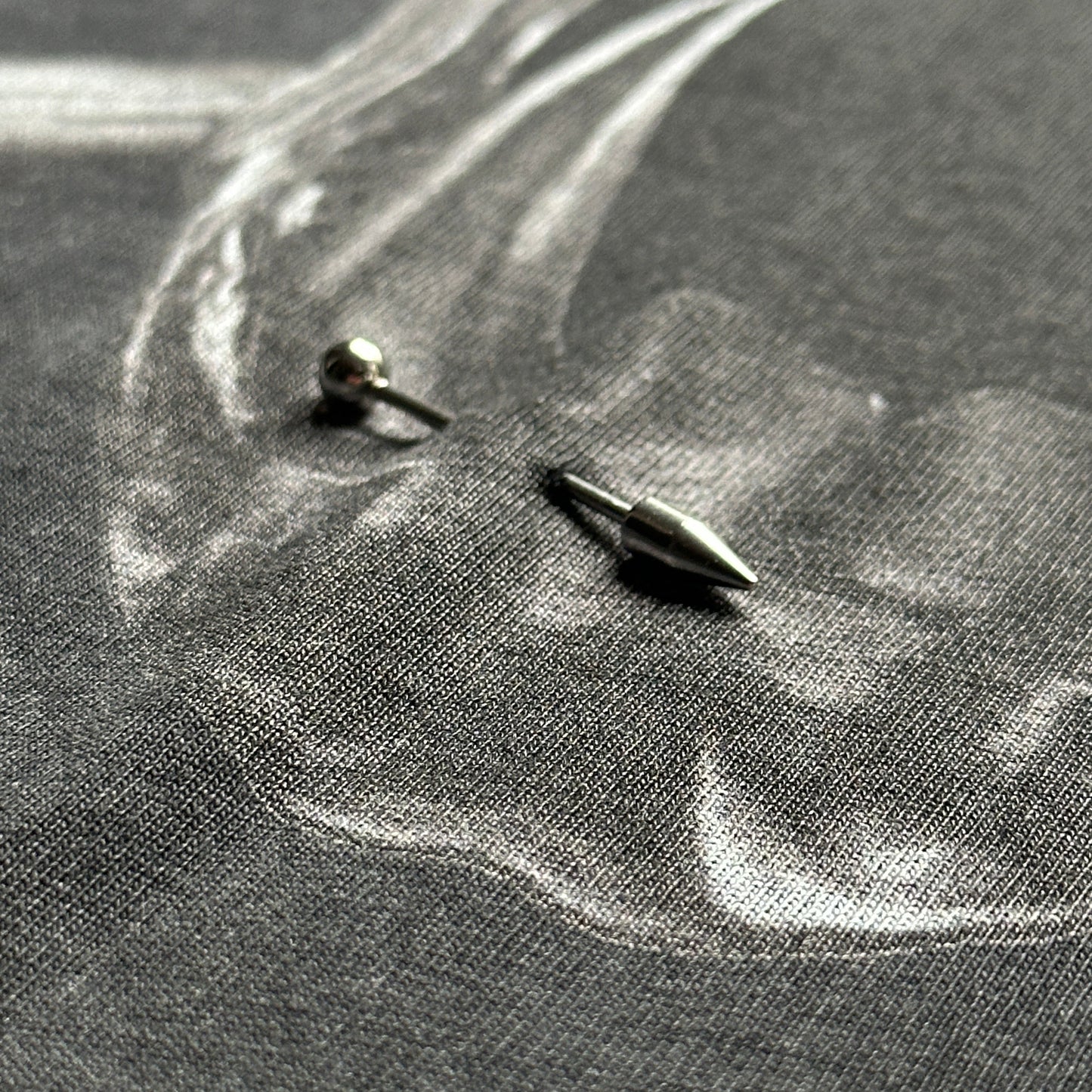 PIERCED T-SHIRT