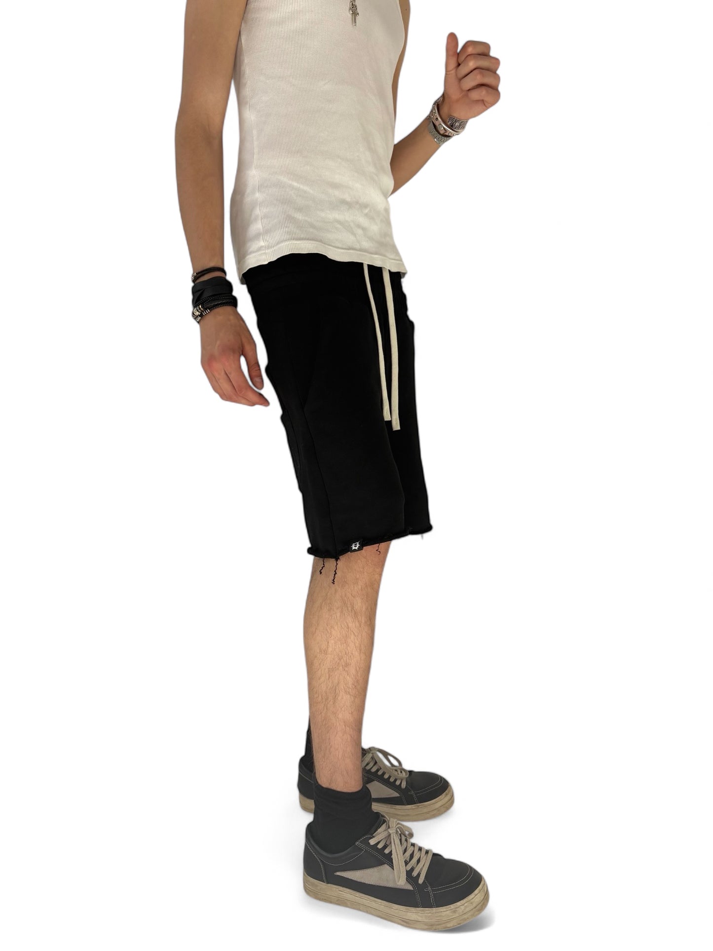 DOUBLE-WAISTED SHORTS BLACK